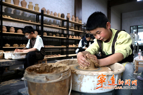 宁远：九嶷山非遗体验传承匠心文脉2_副本500.jpg