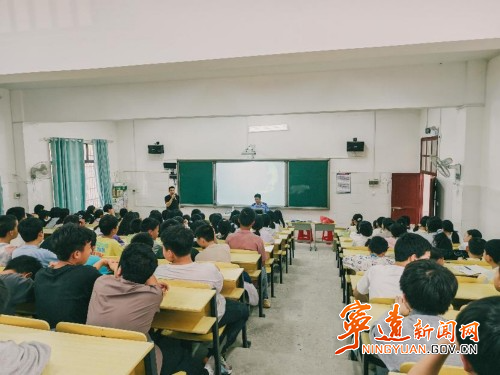 宁远县保安镇：“敲门+巡查”双管齐下  织密防溺水“安全网”3_副本500.jpg