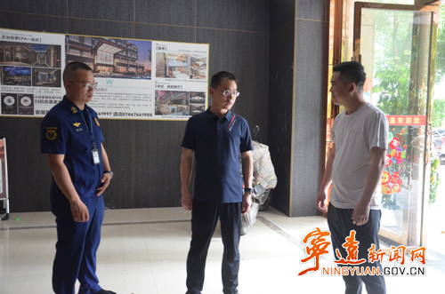 宁远：胡红灯带队调研文化市场安全生产工作_副本500.jpg
