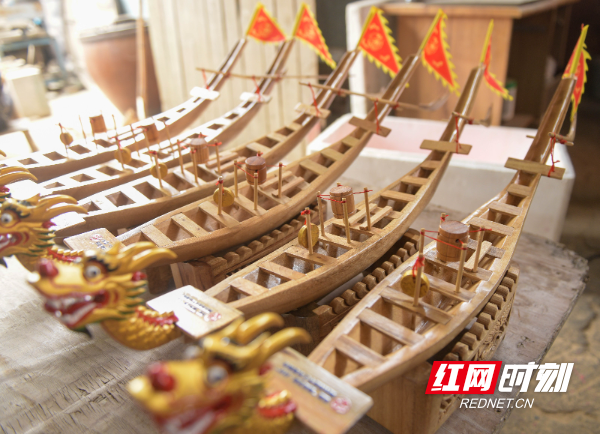 2026年5月10日在湖南省永州市道县上关街道办事处水南社区拍摄的小龙船成品。 (1).jpg