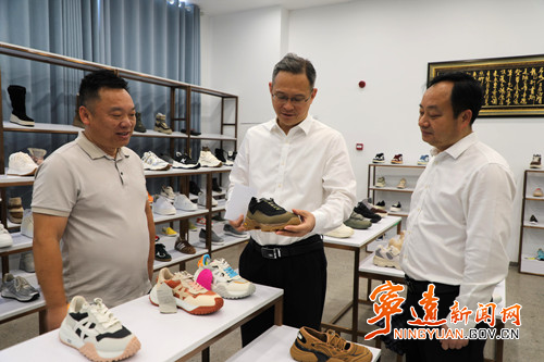 毛政调研园区工作:优环境 强招商 兴产业 推动县域经济高质量发展_副本500.jpg 毛政调研园区工作:优环境 强招商 兴产业 推动县域经济高质量发展_副本500.jpg
