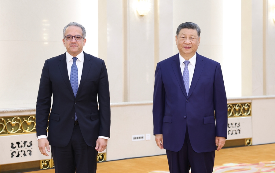 习近平会见联合国教科文组织总干事阿纳尼