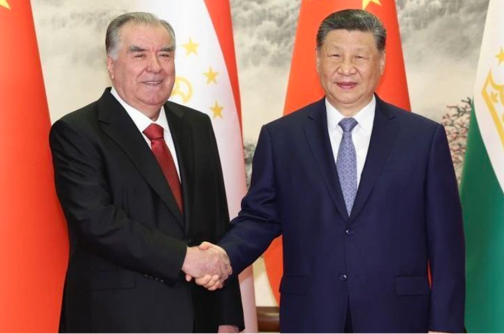 时政新闻眼丨一天三场会晤，习近平同外方领导人谈了什么？