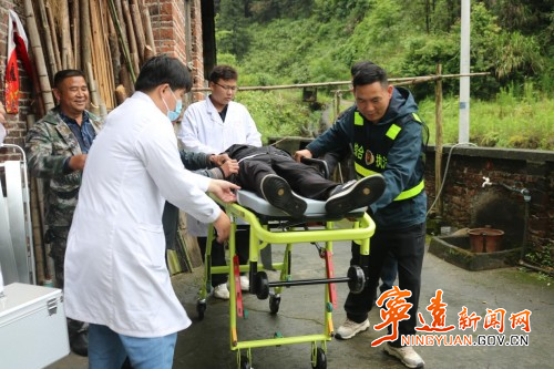 宁远县九疑瑶族乡：以“演”筑防  “汛”练有“速”2_副本500.jpg