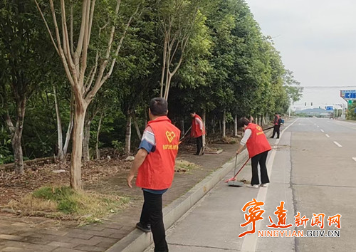 宁远县保安镇:开展路域杂草清障行动_副本_副本_副本500.jpg 宁远县保安镇:开展路域杂草清障行动_副本_副本_副本500.jpg