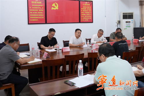 林亮亮公开接待群众_副本500.jpg 林亮亮公开接待群众_副本500.jpg
