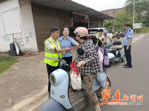 宁远县保安镇：全域劝导治陋习 全民守护平安路_副本_副本500.jpg