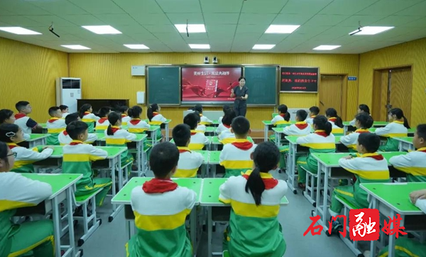 图片3.jpg 图片3.jpg