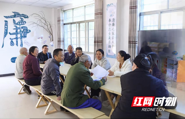 新龙湾村“清廉议事会”.png 新龙湾村“清廉议事会”.png
