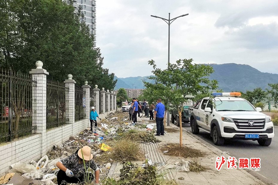 城管整治脏乱差 (2).jpg1.jpg 城管整治脏乱差 (2).jpg1.jpg