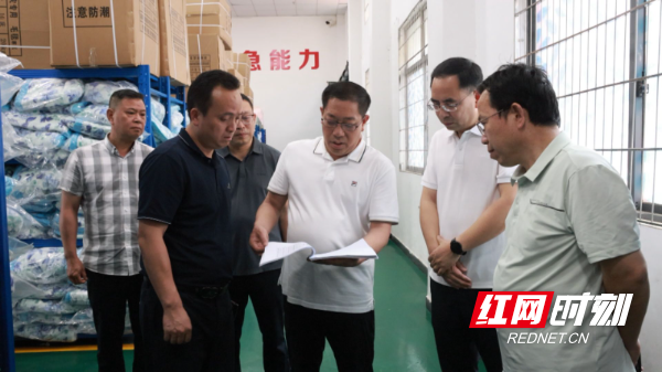 书记调研-1.jpg