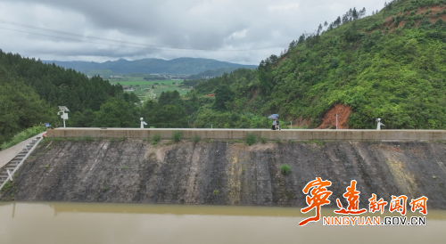宁远柏家坪镇：加密地质灾害点巡防频次 全力打好汛期防灾“主动仗”1_副本500.png
