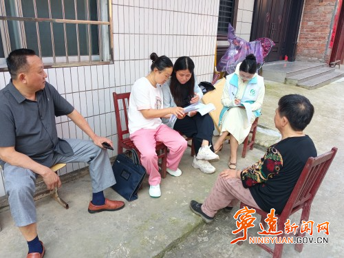 宁远桐木漯瑶族乡:严把低保审核关 精准帮扶暖民心_副本500.jpg 宁远桐木漯瑶族乡:严把低保审核关 精准帮扶暖民心_副本500.jpg
