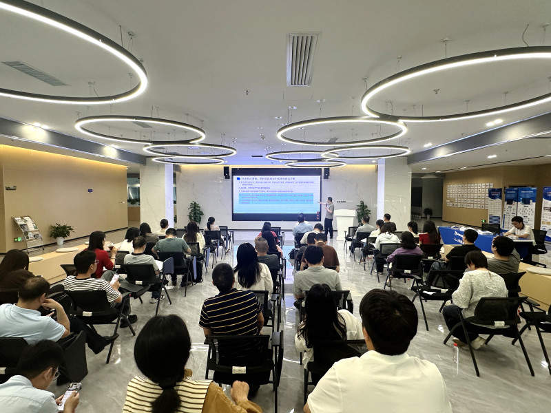 5月28日下午，2026年第二期“青年麓谷说”学习交流活动在世界计算·长沙智谷大学生创业基地举行。均为 湘江早报全媒体记者 黄荣佳 摄