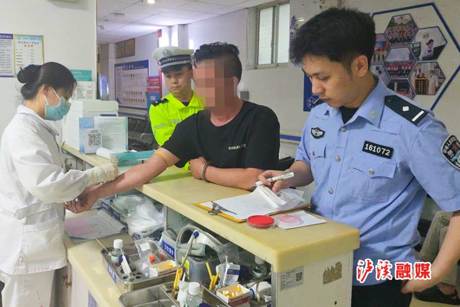 交警查酒驾 (1).jpg
