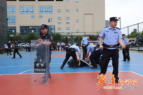 宁远公安实战练兵全覆盖2_副本500.jpg