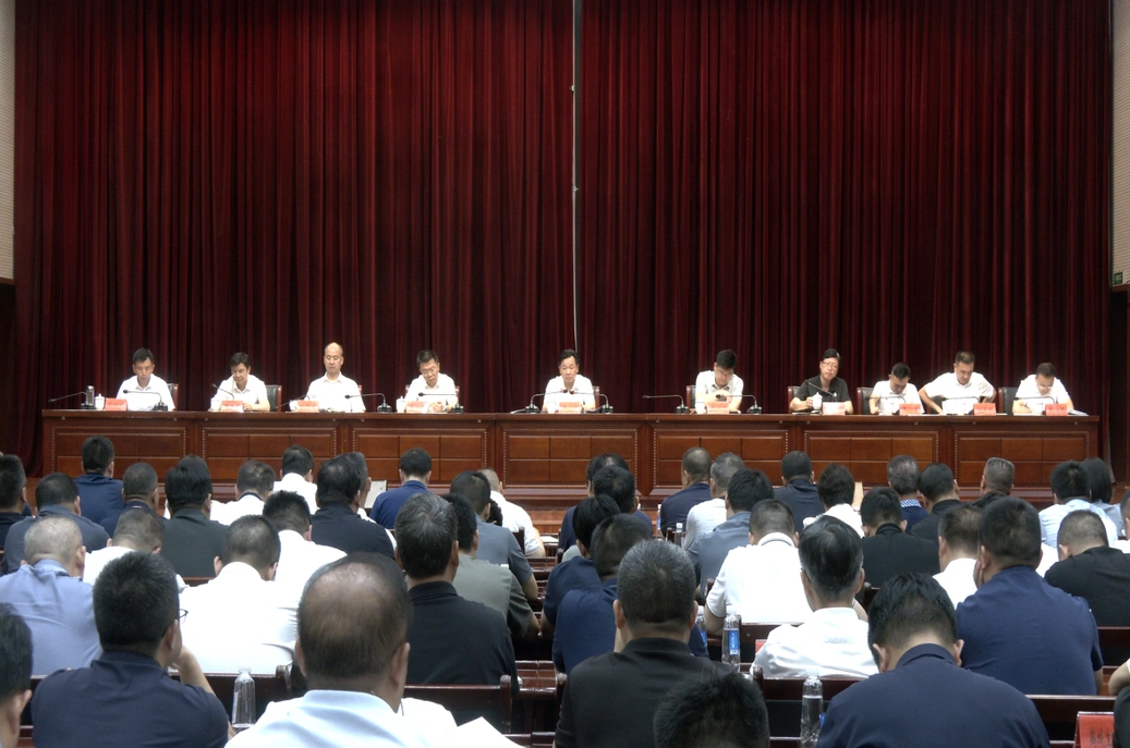 全区树立和践行正确政绩观学习教育警示教育会暨群众身边不正之风和腐败问题集中整治工作推进会召开