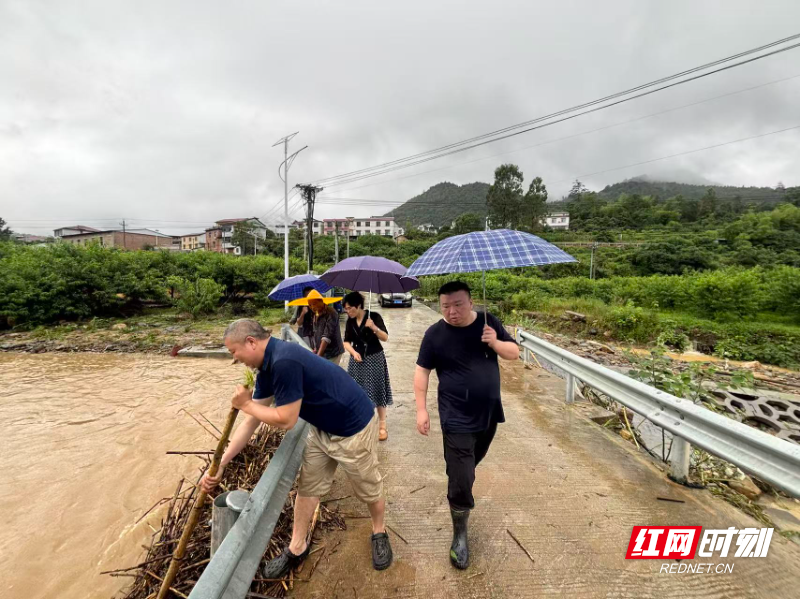 清理河道.jpg 清理河道.jpg