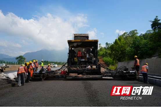 宜章:G4京港澳高速耒宜改扩建项目有力有序推进584.png 宜章:G4京港澳高速耒宜改扩建项目有力有序推进584.png