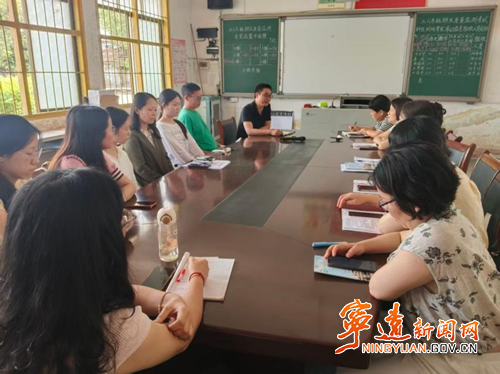 宁远县莲花小学：开展教学视导活动_副本500.png