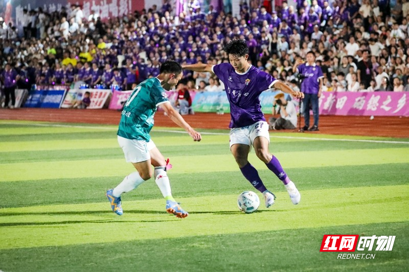 湖南新田:“永超”足球联赛1/4决赛 南有新田队主场3比2战胜德武东安队挺进半决赛01.jpg