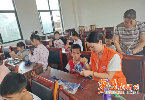 宁远：多彩活动庆端午民政局_副本500.jpg
