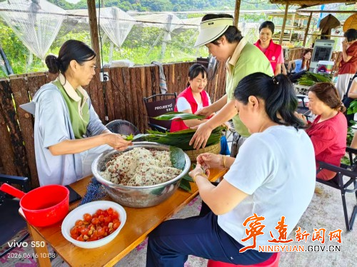 宁远：多彩活动庆端午九疑瑶族乡_副本500.jpg