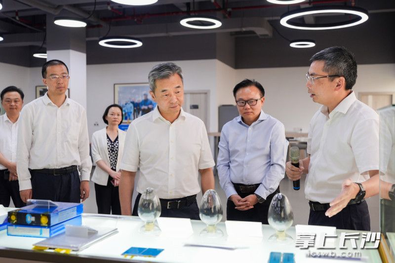 陈竞调研巴斯夫杉杉电池材料有限公司。 陈竞调研巴斯夫杉杉电池材料有限公司。