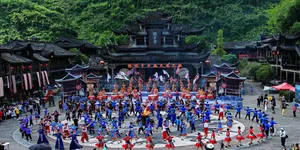 在龙山土家族舍巴日，看见非遗最鲜活的模样