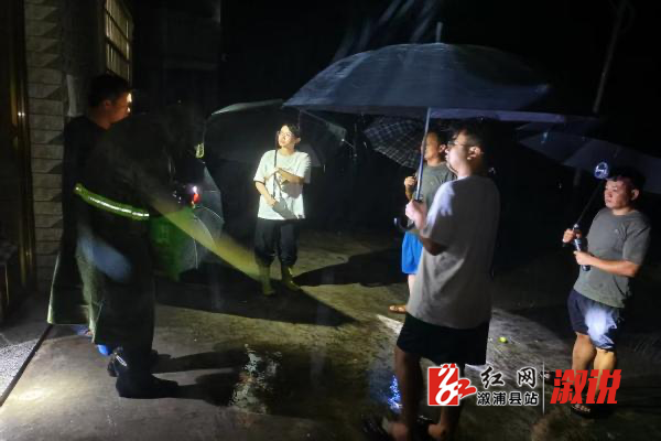 上门劝导.jpg 上门劝导.jpg