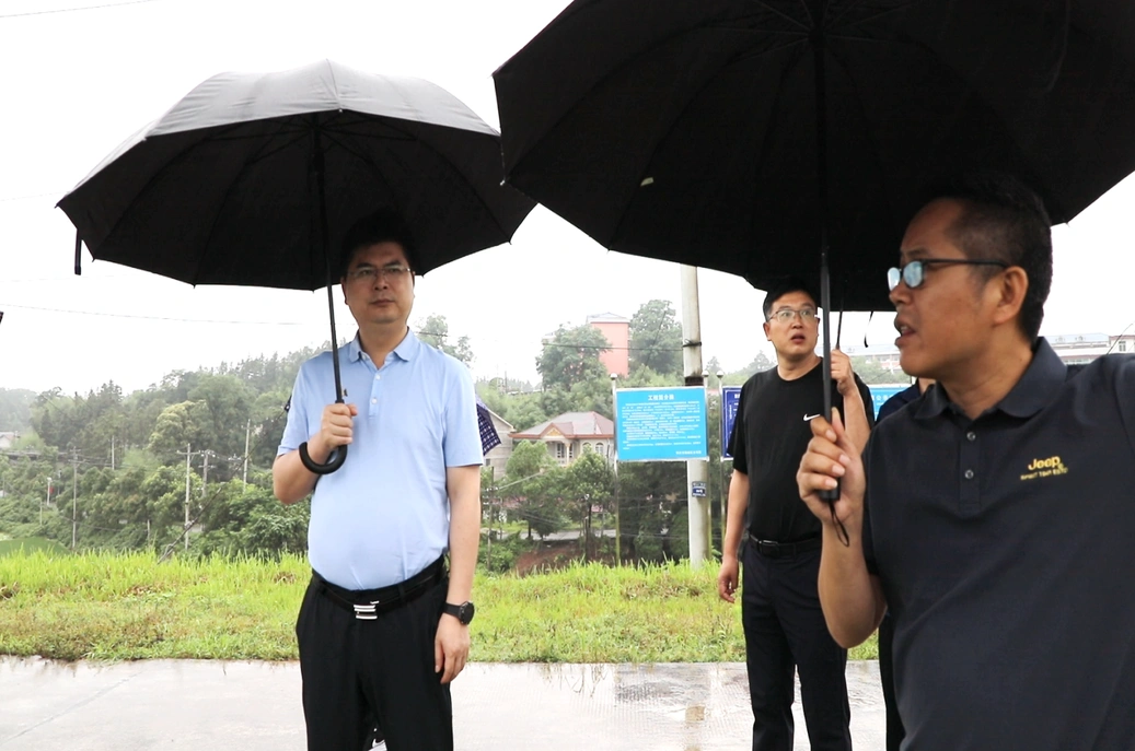 郑明明督导检查防汛备汛和地质灾害防治工作