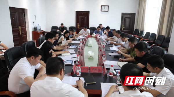 向子顺调研高新区-1.bmp 向子顺调研高新区-1.bmp