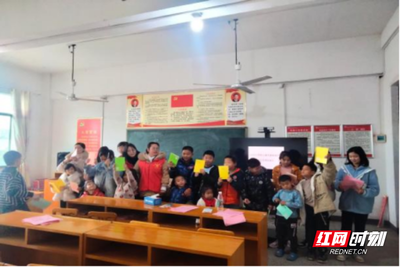 宜章县笆篱镇邱家村“盘好，用活”党群服务中心奏响为民服务的新乐章(1)628.png