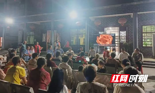 潘市镇依托网格开展“消防夜话”进村活动.jpg
