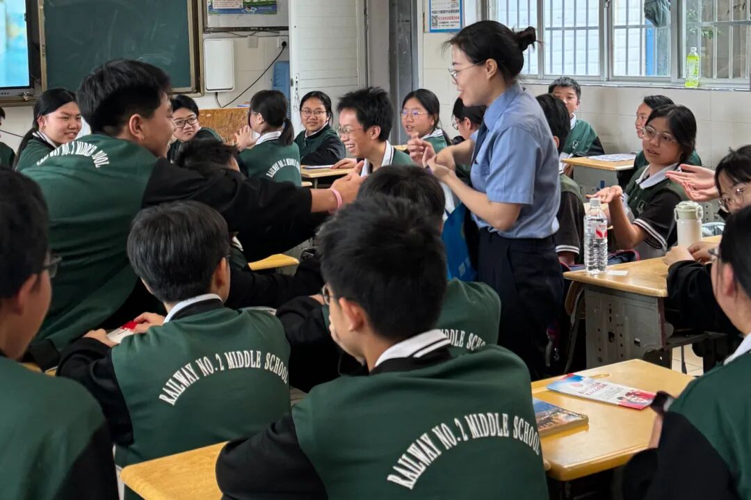 2.走进铁二中照片2.jpg