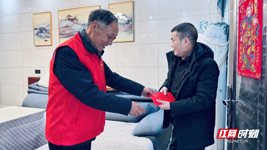 杨林林1.jpg 杨林林1.jpg