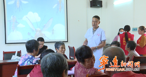 宁远：“三下乡”暖心服务 情暖乡村老人2_副本500.png