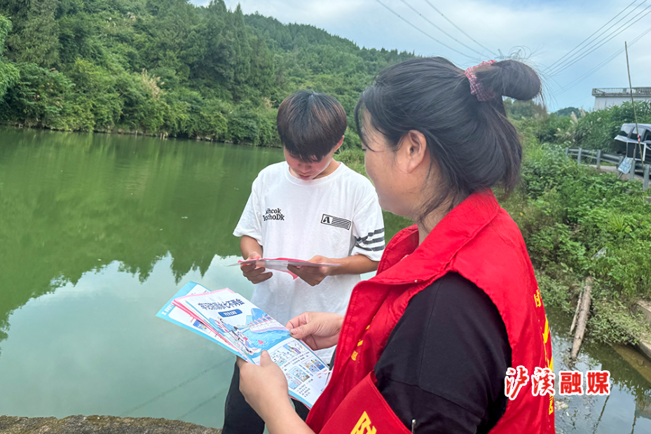 小章乡执委妈妈.jpg 小章乡执委妈妈.jpg