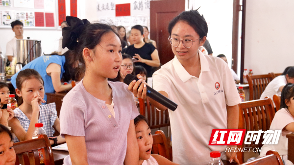 湖南农业大学水利与土木工程学院水韵工翼“三下乡”实践团在龙虎水库灌区进行科普宣讲。.jpg