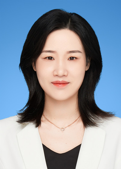 施芸.jpg