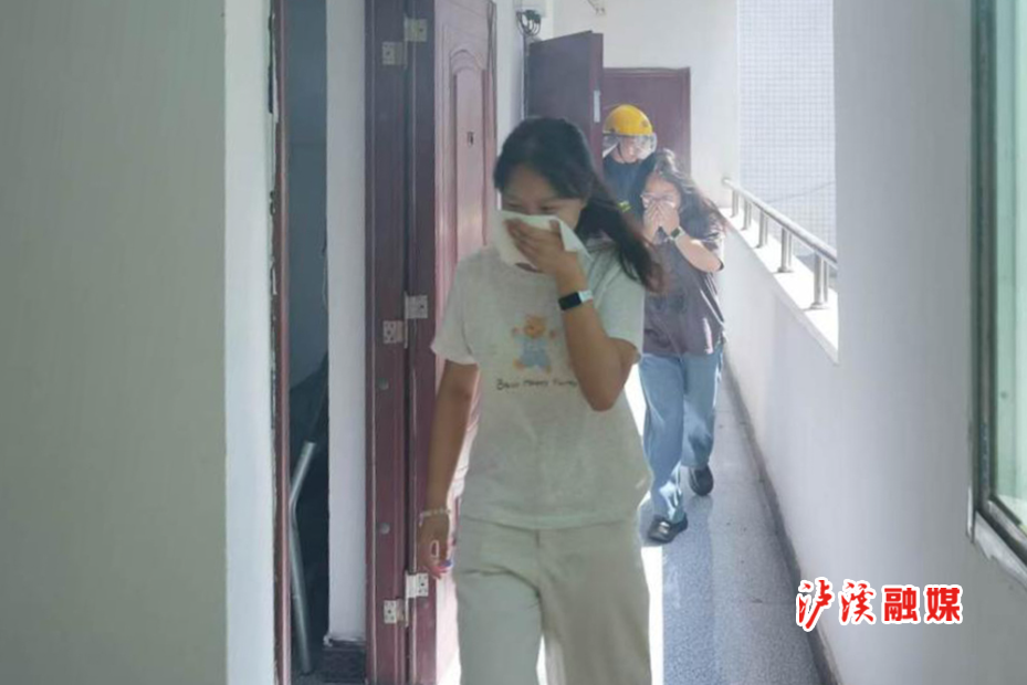 兴隆场镇防火宣传.jpg 兴隆场镇防火宣传.jpg