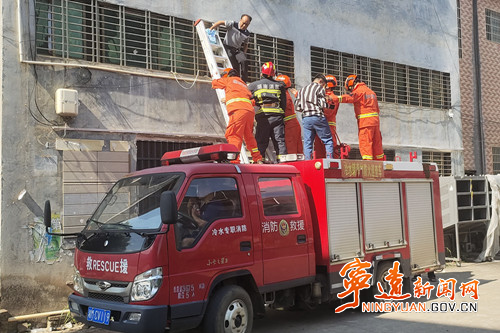 宁远县冷水镇:开展消防安全演练_副本_副本500.jpg 宁远县冷水镇:开展消防安全演练_副本_副本500.jpg