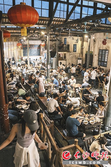 “夜娱”长沙总有一种方式令你沉醉