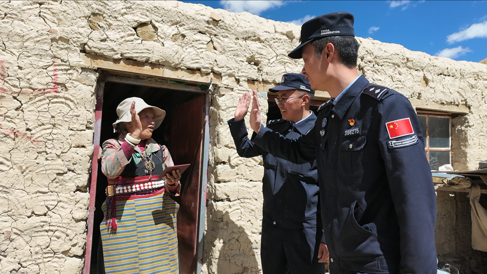 行进中国|跟着牦牛尾巴走的派出所