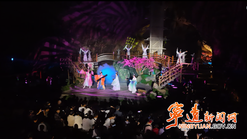 【美景不远·就在宁远】宁远:九嶷山暑期入境游持续升温2_副本500.png 【美景不远·就在宁远】宁远:九嶷山暑期入境游持续升温2_副本500.png