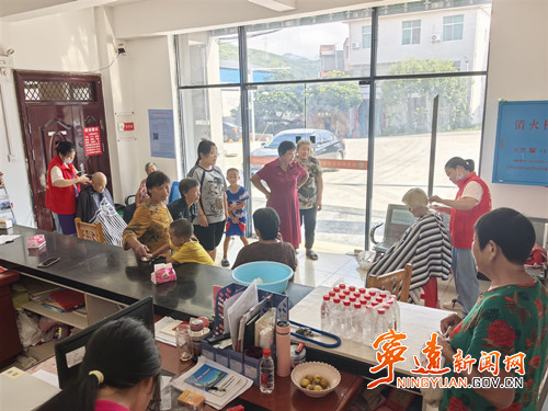 宁远县文庙街道:温情守护暮年 义剪暖润民心_副本500.jpg 宁远县文庙街道:温情守护暮年 义剪暖润民心_副本500.jpg