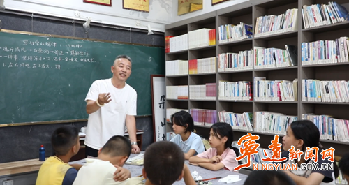 宁远:公益书画润童心 耕读文脉育新风_副本500.png 宁远:公益书画润童心 耕读文脉育新风_副本500.png