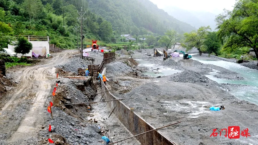 灾后重建进行时 | 壶瓶山镇：有序推进交通恢复重建项目
