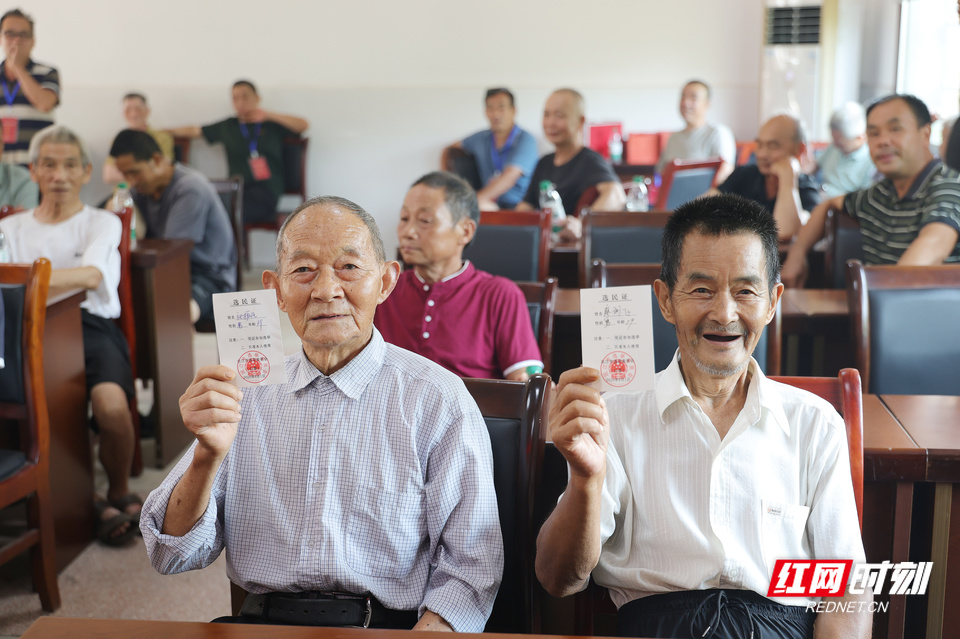 组图｜票选“群众代言人” 新湾镇跨越40年的民主接力