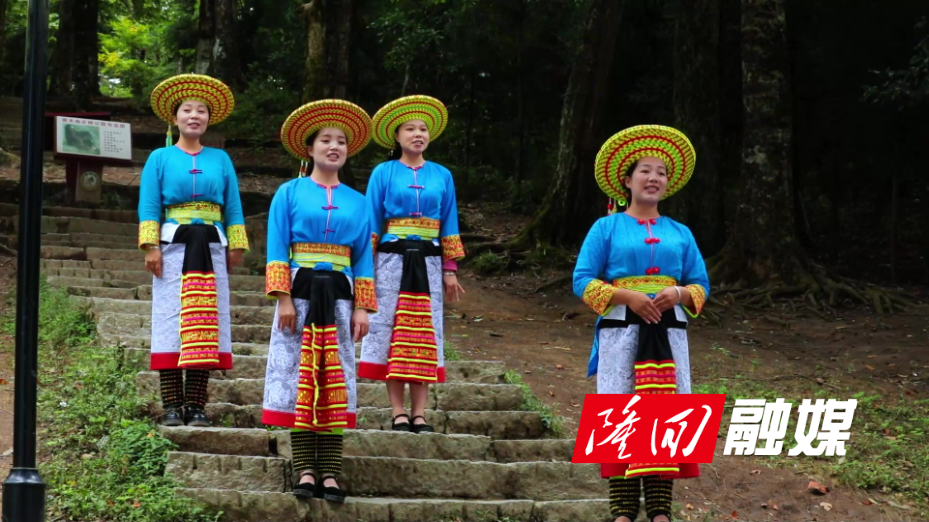 隆回:花瑶山歌唱响网安宣传 筑牢网络安全防线1.jpg 隆回:花瑶山歌唱响网安宣传 筑牢网络安全防线1.jpg